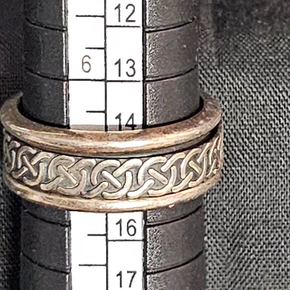 925 Silver Spinner Ring - Celtic Design on Spinner - Size 7 - Picture 4 of 8